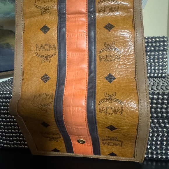 MCM Tan and Orange Leather Wallet - Picture 5 of 7